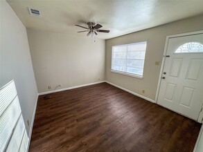 Building Photo - 103 S Burdette Ave