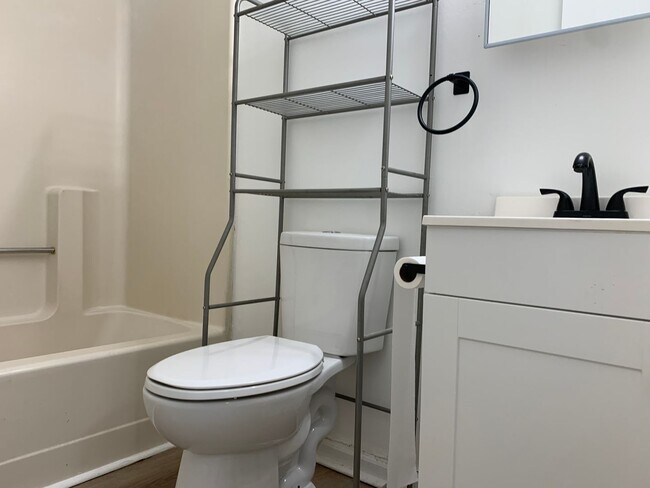 Foto del edificio - 78 Oak Ridge Dr