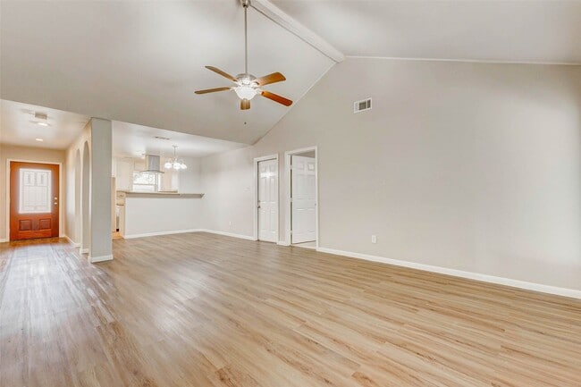 Building Photo - 15531 Edenvale St