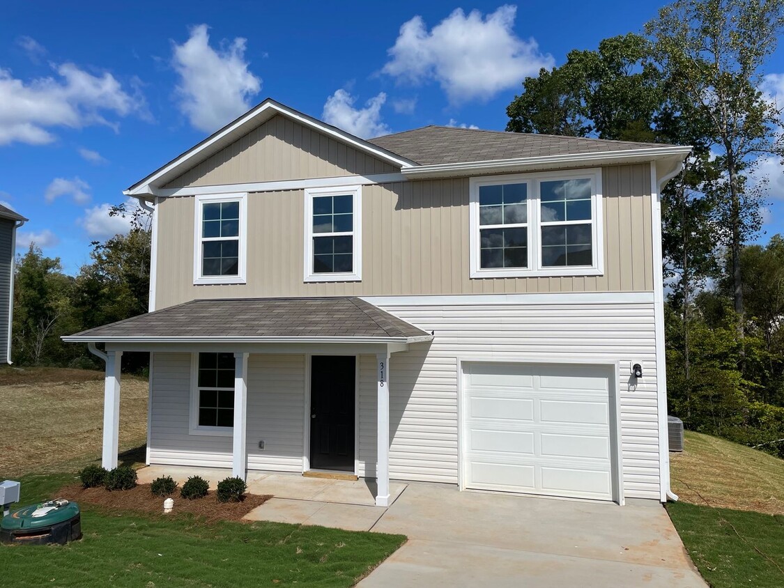 Foto principal - BRAND NEW 4 BED, 2.5 BATH HOME LOCATED IN ...