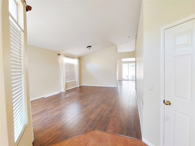 Building Photo - 12252 Ragweed St