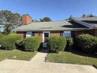 Building Photo - 1200 Peyton Cir