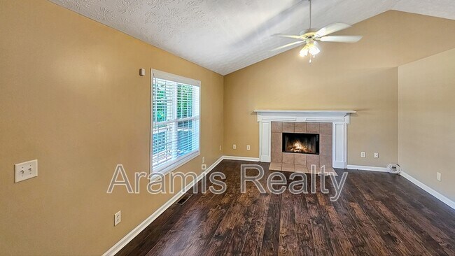 Building Photo - 3855 Lee Ann Dr