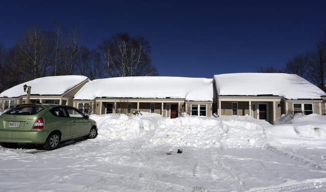 Building Photo - Oakleaf Terrace Apartments