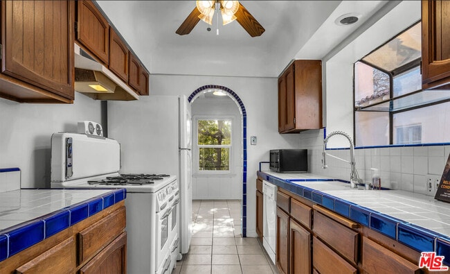 Building Photo - 6369 Orange St