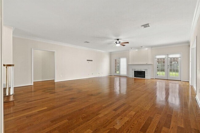 Foto del edificio - 3718 Stocksbridge Dr