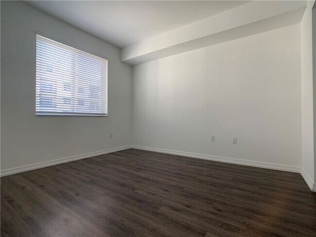 Building Photo - 601 NW 82nd Ave