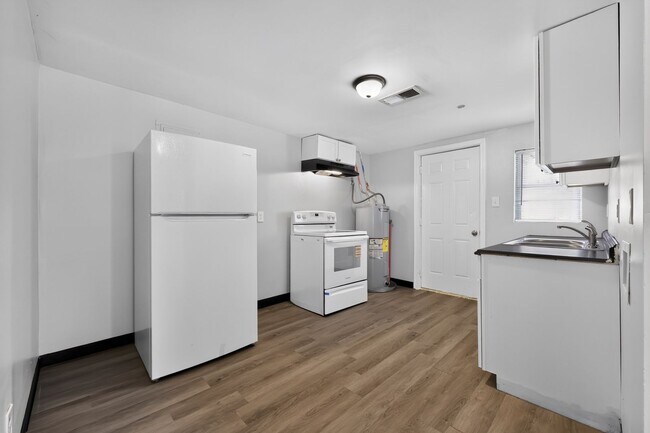Foto del edificio - 1626 Telfair St Ln
