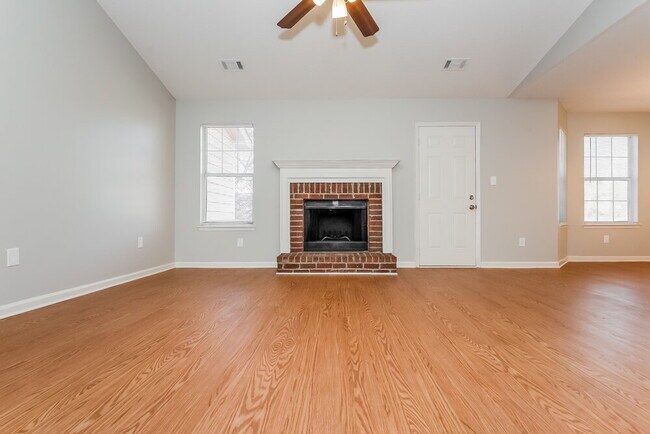 Foto del edificio - 1582 Glynn Ct