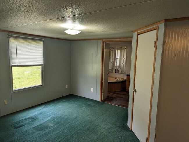 Foto del edificio - 19 Ransdell Ln