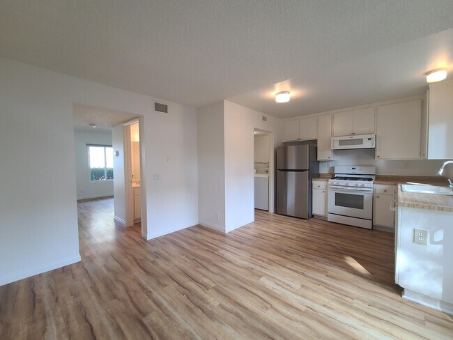 Foto del edificio - 535 Serento Cir