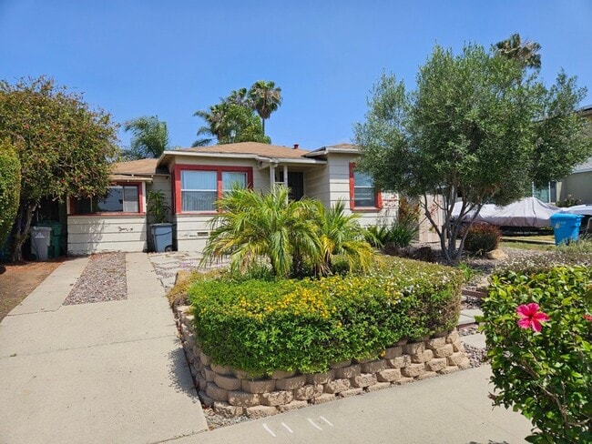 Foto del edificio - 2 Bedroom - 1 Bathroom home in Bay Park