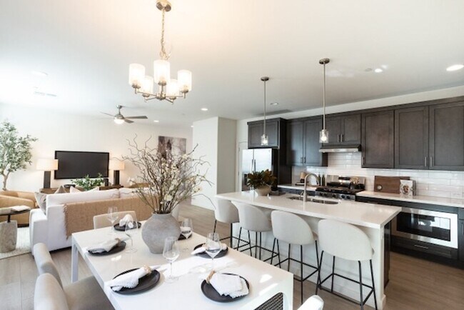 Foto del edificio - NEWLY CONSTRUCTED/ PVT YARD / NEAR OLD TOWN - SINGLE FAMILY