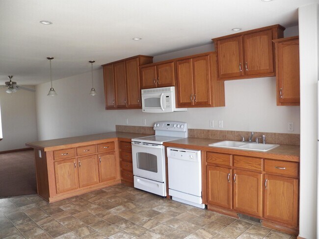 Building Photo - 3664 Saddle Horn Trail