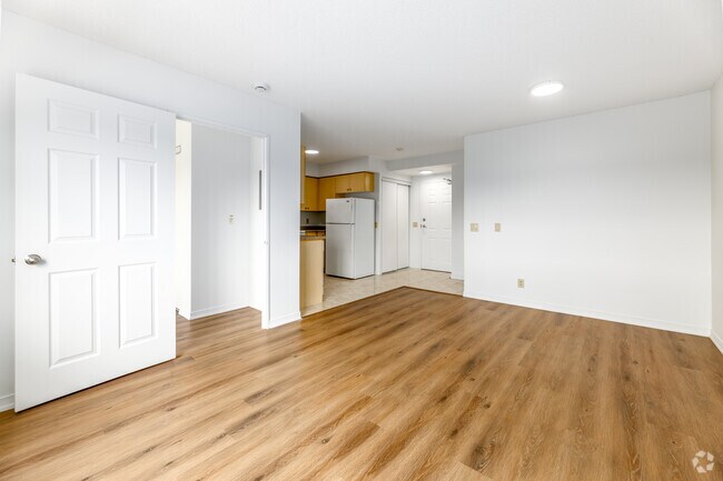 1 chambre, 1 salle de bain - 640 pi² - Salon - 333 Sidney Belsey Cres