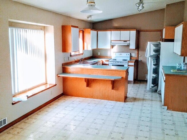 Foto del edificio - 1205 NW Oceania Dr
