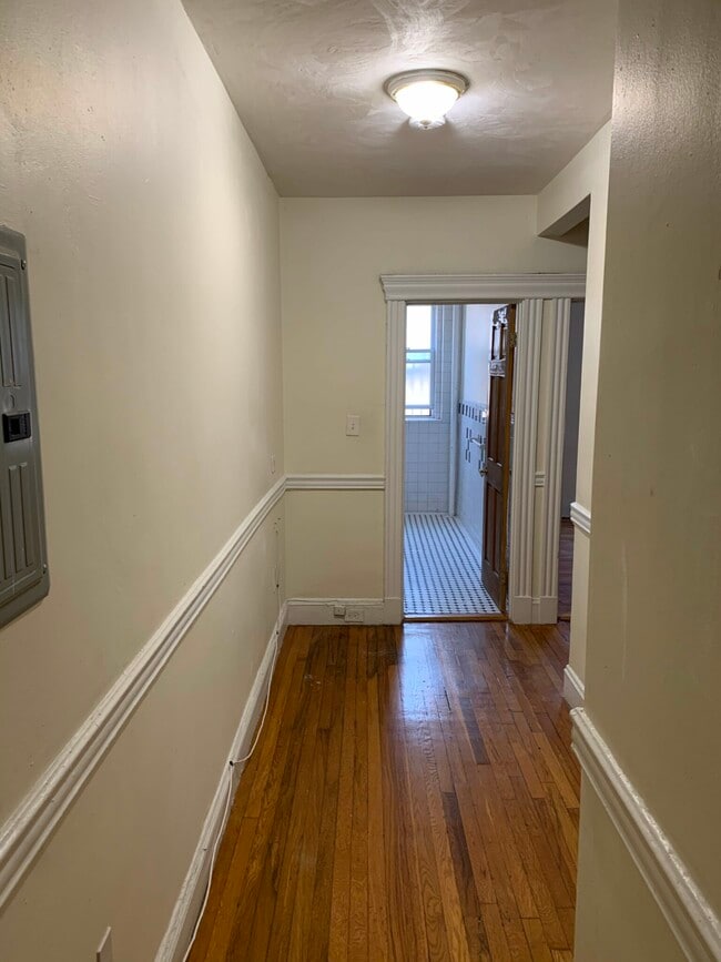Photo - 360 Riverway Unit 6 Apartment