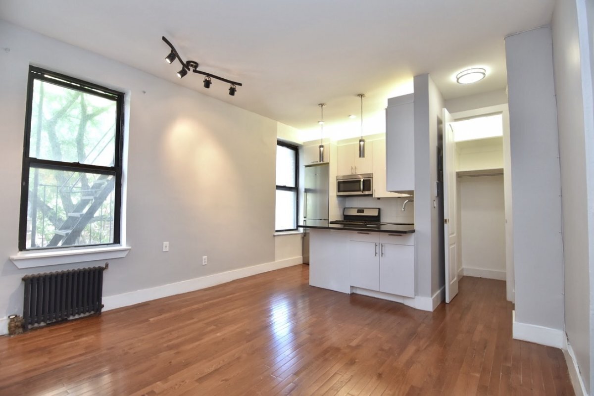 Foto principal - 100 W 118th St
