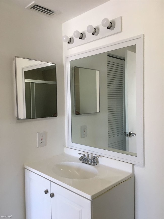 Building Photo - 1 br, 1 bath Apartment - Aviator South Beach