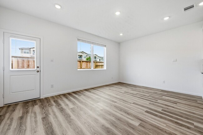 Foto del edificio - 17818 Delmar Hts Ln