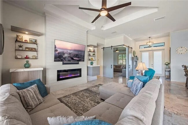 Building Photo - 414 SE 21st Terrace