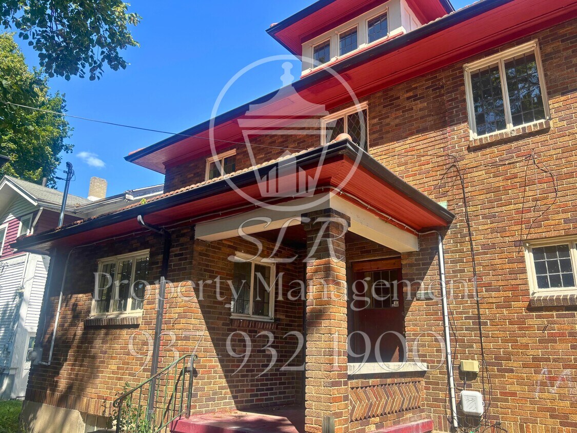 Building Photo - 901 Old Orchard Ave