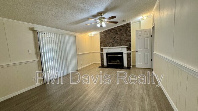 Building Photo - 2646 Mosley Rd