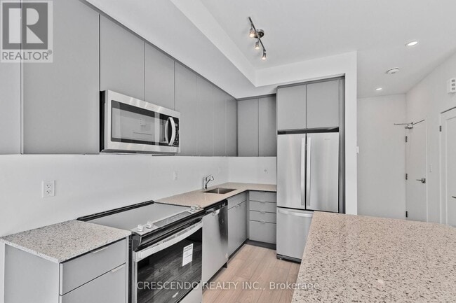 Building Photo - 26-26 Lytham Grn Cir