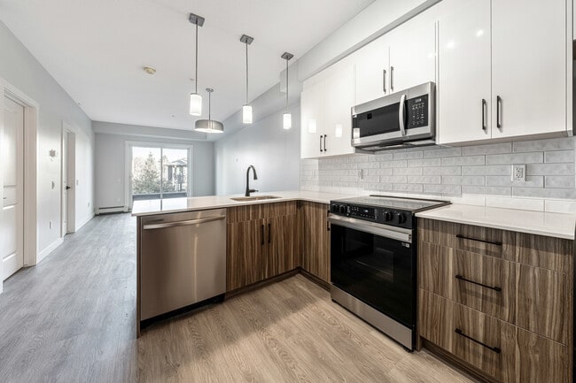 Building Photo - Karmia