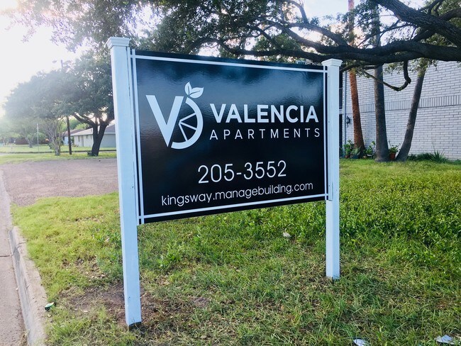 Foto del edificio - 6220 N 11th St