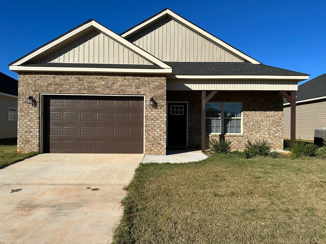 241 Beau Claire Cir, Byron, GA 31008 House Rental in Byron, GA