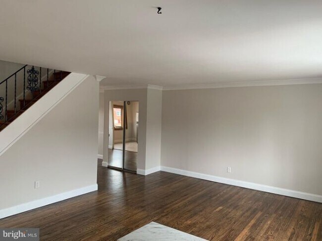 Foto del edificio - 12425 Dunks Ferry Rd