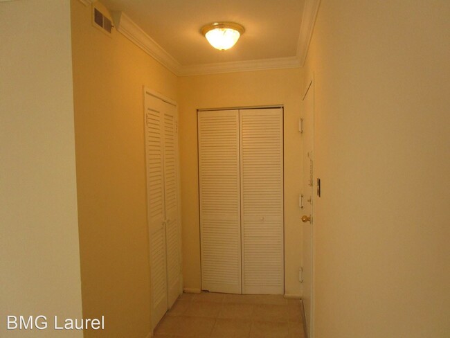 Foto del edificio - 10251 Prince Pl