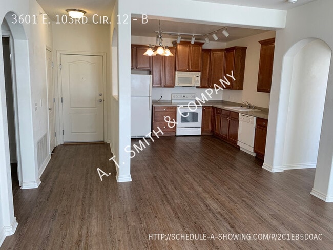 Building Photo - Beautiful and Spacious Condo Includes Pool...