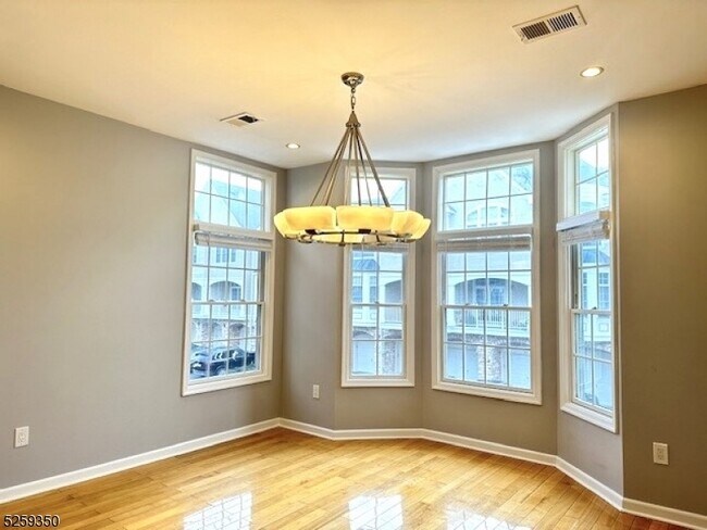 Foto del edificio - 816 Kensington Ln