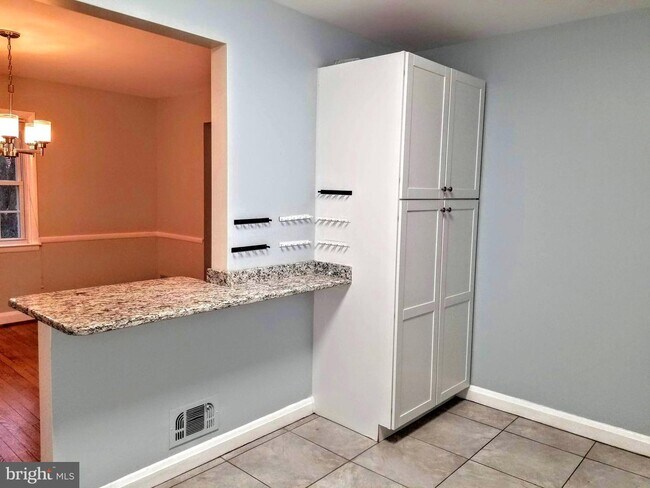 Building Photo - 8230 Jeffers Cir