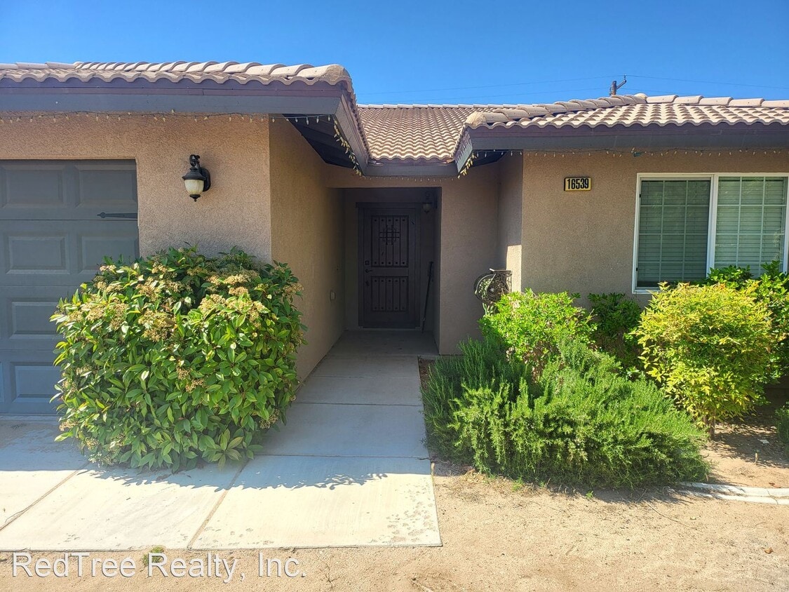 16539 Smoke Tree St, Hesperia, CA 92345 House Rental in Hesperia, CA