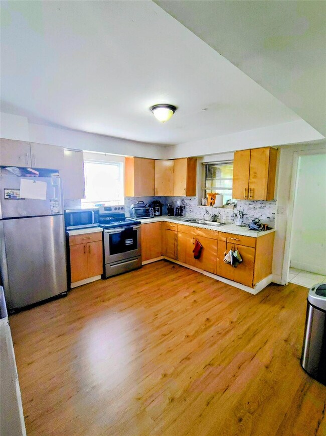 Foto del edificio - 6134 Buchanan St