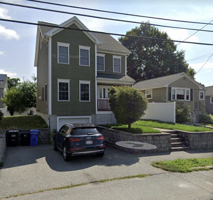 Primary Photo - 99 Mokema Ave