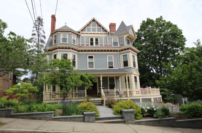 Building Photo - 72 Summit Ave