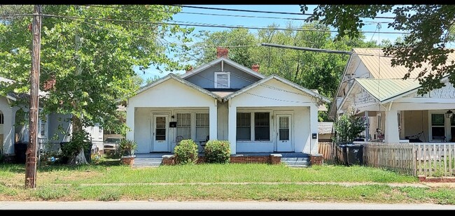Building Photo - 2411 Wrightsboro Rd