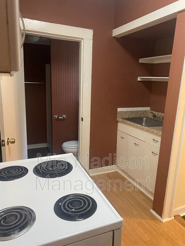 Foto del edificio - 638 E 37th St