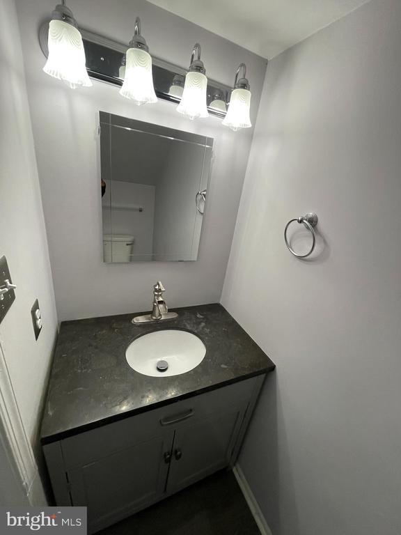 Building Photo - 2279 Prince of Wales Ct