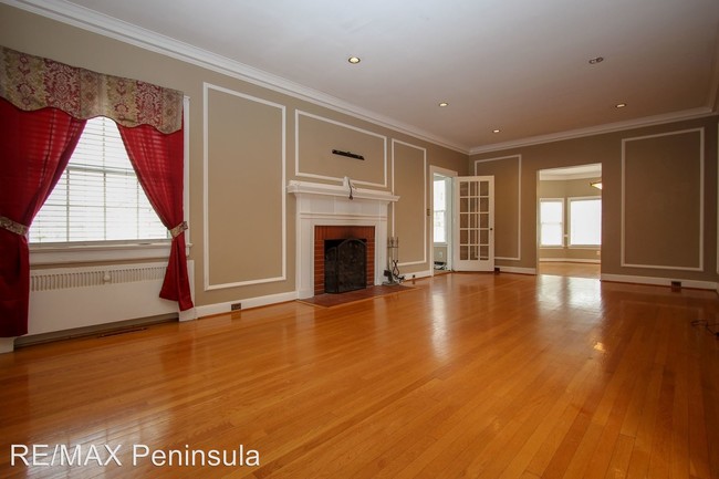 Building Photo - 4 br, 3 bath House - 2305 Chesapeake Avenue