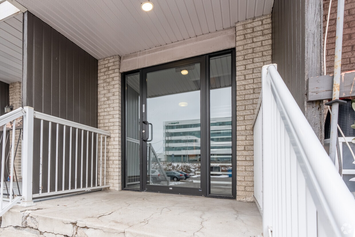 Building Photo - 3333 - 3335 De La Monnerie