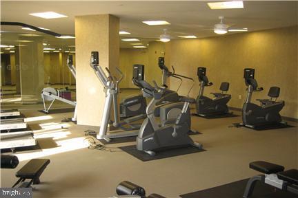 Building Photo - 11800 Sunset Hills Rd