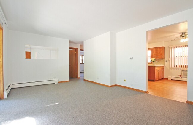 Foto del edificio - 5534 W Bryn Mawr Ave