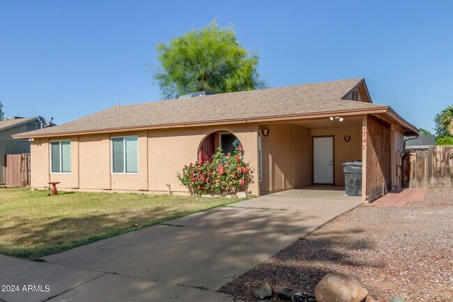 Foto del edificio - 1747 S Windsor