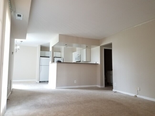 Foto del edificio - 2500 Markham Ln