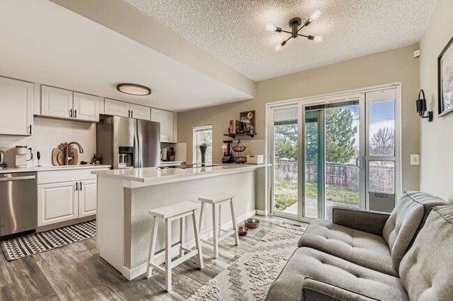 Building Photo - Charming 3 bed/1 bath Broomfield Home - Available December 20th!